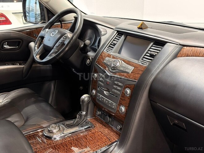Nissan Patrol 2013, 177,000 km - 5.6 l - Bakı