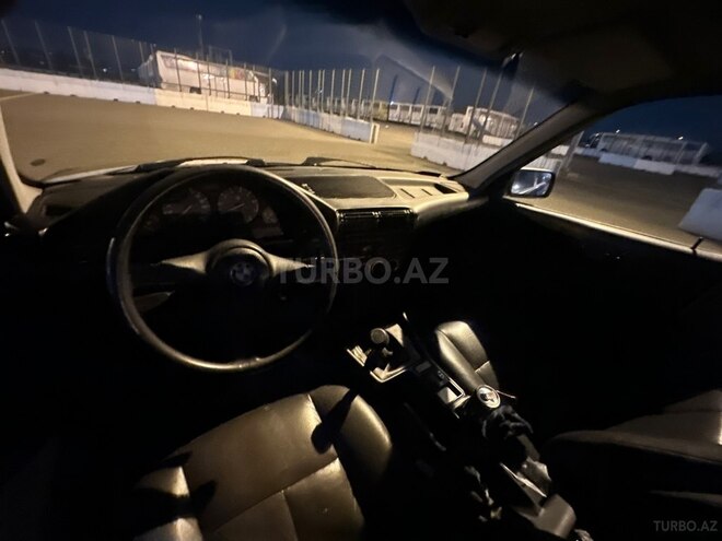 BMW 520 1989, 300,000 km - 2.0 l - Bakı