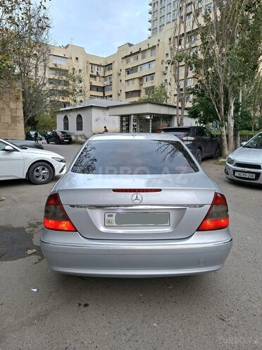 Mercedes E 220 2006, 349,500 km - 2.2 л - Bakı