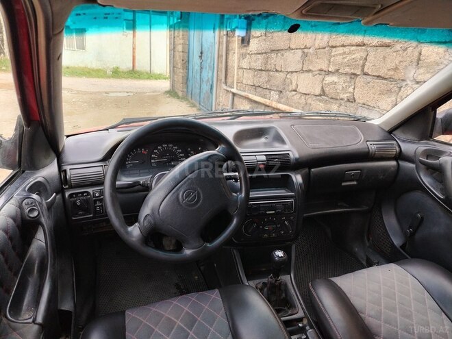Opel Astra 1996, 186,500 km - 1.8 l - Bakı
