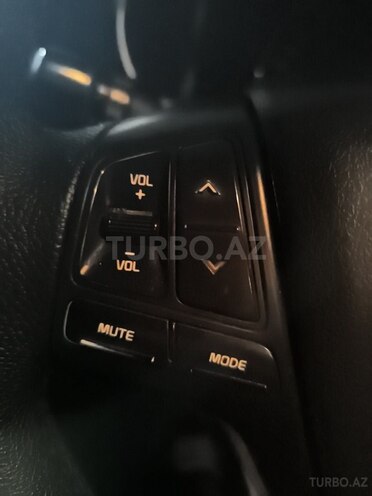 Kia Sorento 2013, 200,002 km - 2.0 l - Salyan