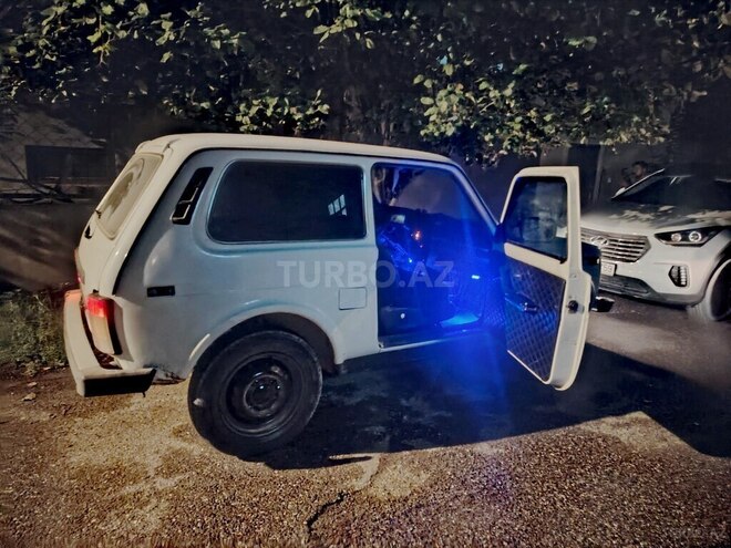 LADA (VAZ) Niva 2001, 180,000 km - 1.7 l - Bakı