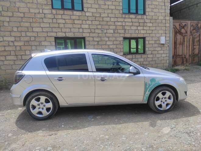 Opel Astra 2010, 230,000 km - 1.4 l - Gəncə