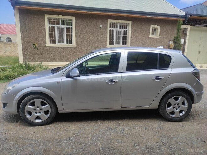 Opel Astra 2010, 230,000 km - 1.4 l - Gəncə
