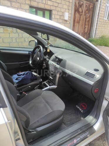 Opel Astra 2010, 230,000 km - 1.4 l - Gəncə