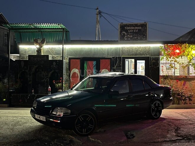 Mercedes C 250 1996, 400,000 km - 2.5 l - Ucar