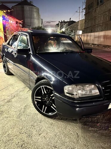 Mercedes C 250 1996, 400,000 km - 2.5 l - Ucar