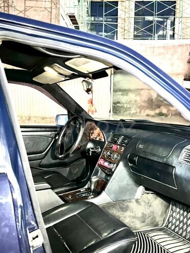 Mercedes C 250 1996, 400,000 km - 2.5 l - Ucar