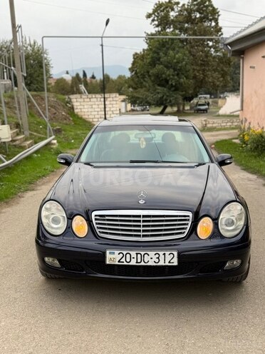 Mercedes E 240 2003, 362,000 km - 2.6 л - Qazax