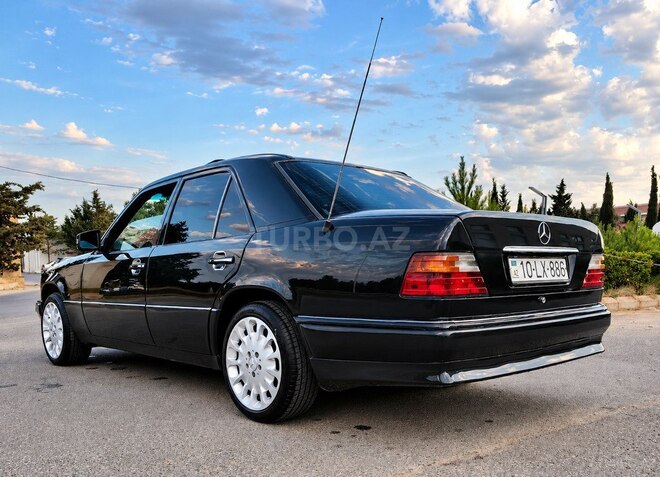 Mercedes 300 D 1988, 230,000 km - 3.0 l - Bakı