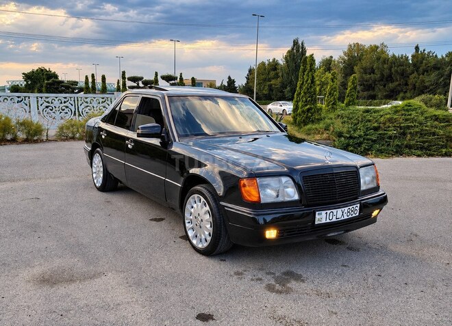 Mercedes 300 D 1988, 230,000 km - 3.0 l - Bakı