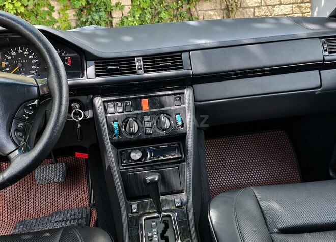 Mercedes 300 D 1988, 230,000 km - 3.0 l - Bakı