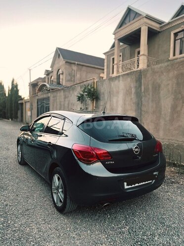 Opel Astra 2010, 180,000 km - 1.4 l - Bakı
