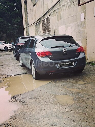 Opel Astra 2010, 180,000 km - 1.4 l - Bakı