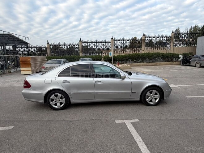 Mercedes E 270 2004, 260,000 km - 2.7 л - Bakı