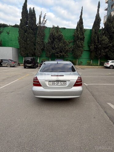 Mercedes E 270 2004, 260,000 km - 2.7 л - Bakı
