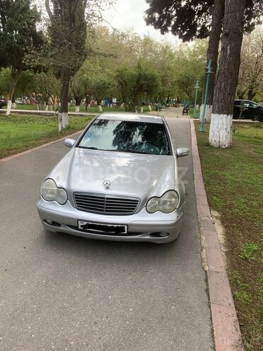 Mercedes C 200 2001, 411,000 km - 2.2 л - Bakı