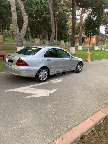Mercedes C 200 2001, 411,000 km - 2.2 л - Bakı
