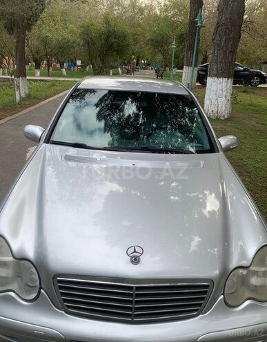 Mercedes C 200 2001, 411,000 km - 2.2 л - Bakı