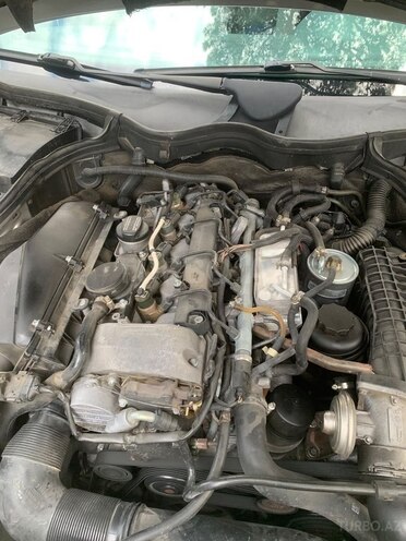 Mercedes C 200 2001, 411,000 km - 2.2 л - Bakı