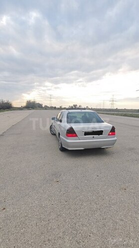 Mercedes C 180 1998, 430,000 km - 1.8 l - Salyan