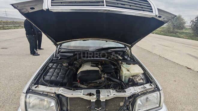 Mercedes C 180 1998, 430,000 km - 1.8 l - Salyan