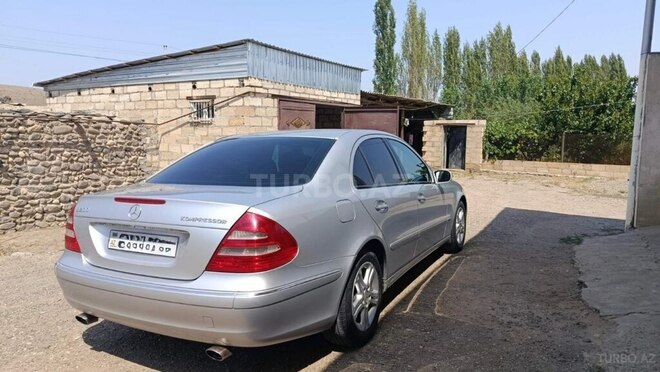 Mercedes E 200 2004, 270,000 km - 1.8 л - Gəncə