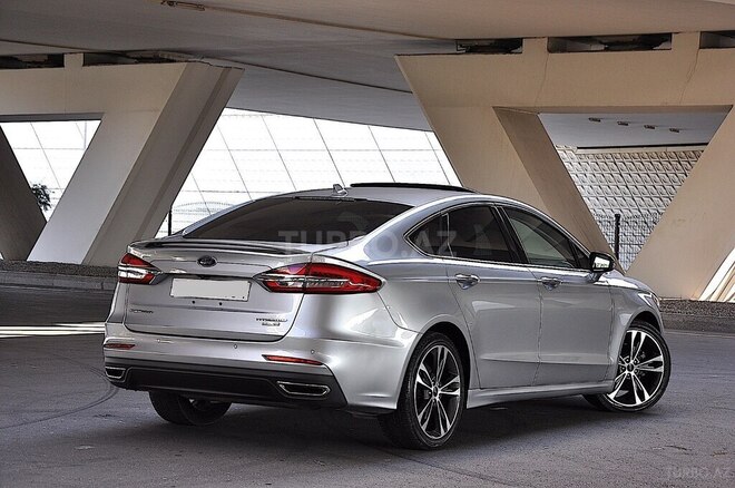 Ford Fusion (North America) 2019, 107,000 km - 2.0 л - Bakı
