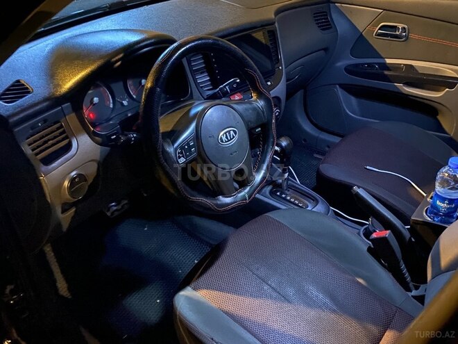 Kia Rio 2011, 230,000 km - 1.6 л - Lənkəran