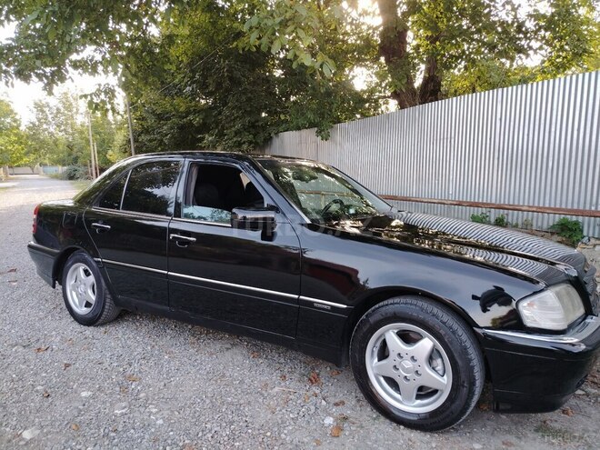 Mercedes C 200 1995, 460,000 km - 2.0 l - İsmayıllı