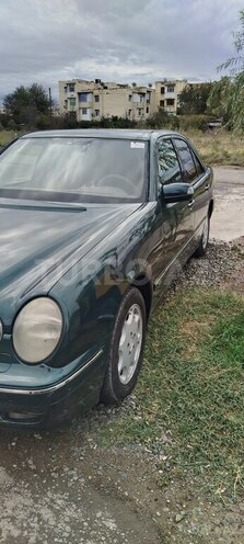 Mercedes E 280 2000, 240,000 km - 2.8 l - Şirvan