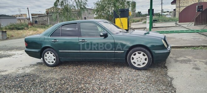 Mercedes E 280 2000, 240,000 km - 2.8 l - Şirvan