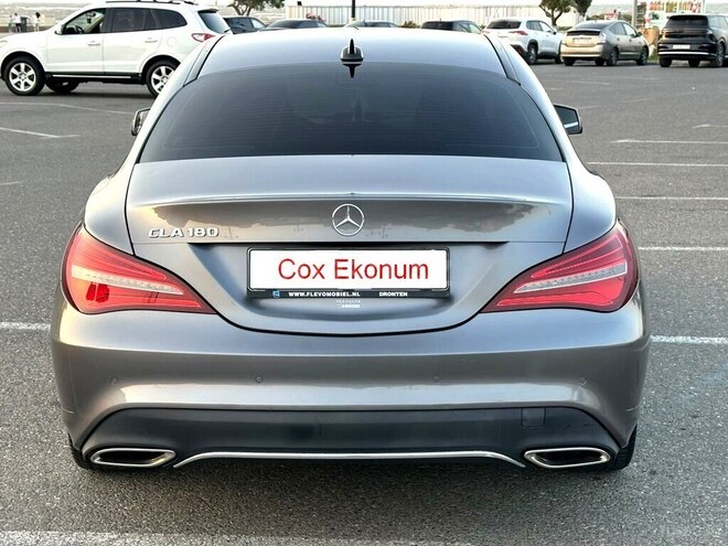 Mercedes  2016, 218,000 km - 1.5 l - Bakı