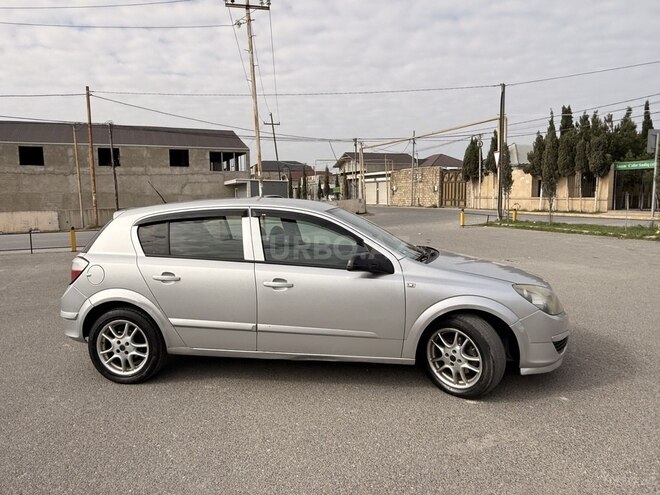 Opel Astra 2005, 270,000 km - 1.4 l - Bakı
