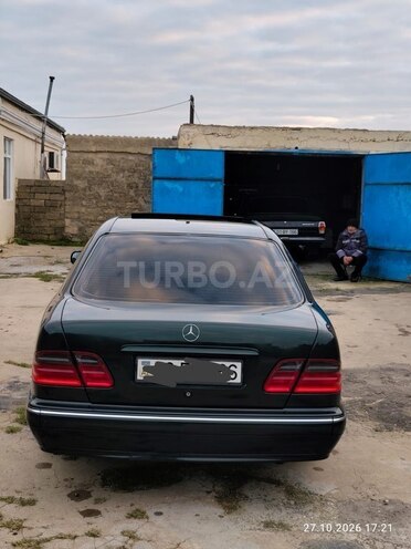 Mercedes E 240 2000, 187,000 km - 2.4 l - Bakı