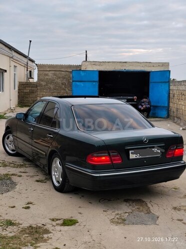 Mercedes E 240 2000, 187,000 km - 2.4 l - Bakı
