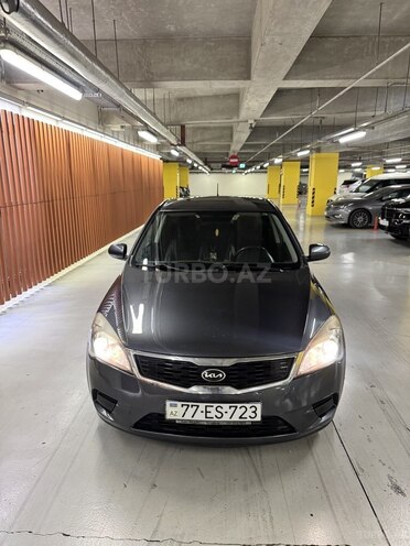 Kia Ceed 2009, 370,000 km - 1.4 l - Gəncə