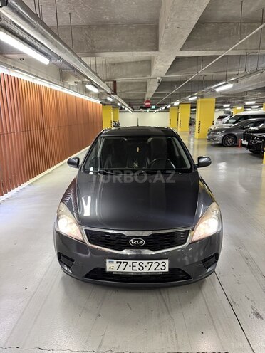Kia Ceed 2009, 370,000 km - 1.4 l - Gəncə