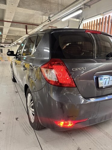 Kia Ceed 2009, 370,000 km - 1.4 l - Gəncə