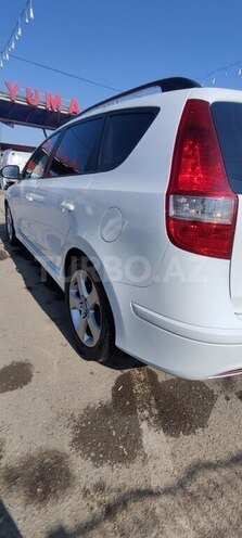 Hyundai i30 2011, 400,000 km - 1.6 л - Şəmkir