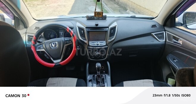 Changan CS 75 2015, 200,000 km - 1.8 l - Quba