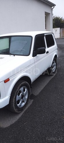 LADA (VAZ) Niva 2007, 150,000 km - 1.7 л - Yardımlı