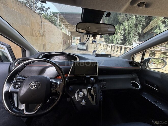 Toyota Sienta 2016, 130,000 km - 1.5 l - Bakı
