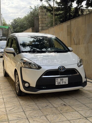 Toyota Sienta 2016, 130,000 km - 1.5 l - Bakı