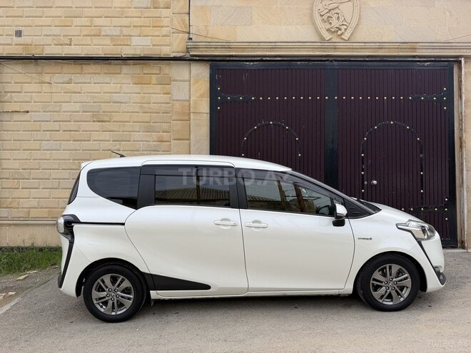 Toyota Sienta 2016, 130,000 km - 1.5 l - Bakı