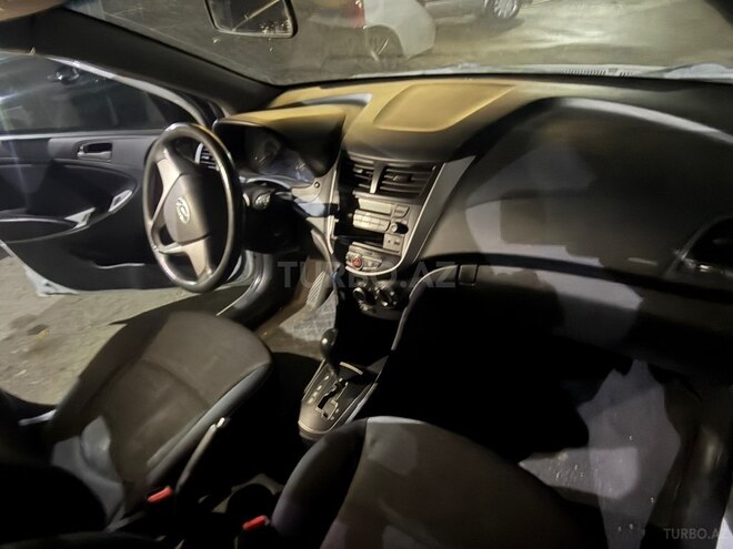 Hyundai Accent 2016, 231,222 km - 1.6 л - Bakı