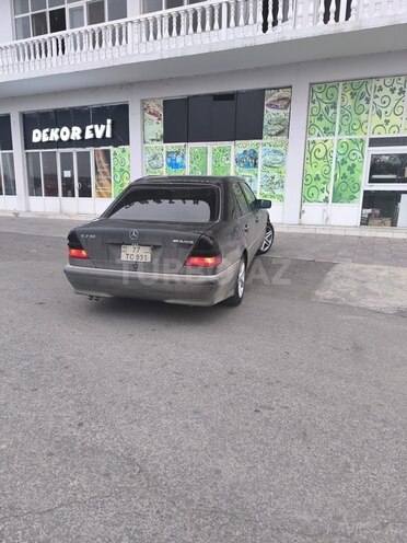 Mercedes C 230 1999, 381,000 km - 2.3 l - Bakı
