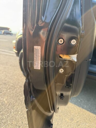 Honda CR-V 2001, 234,000 km - 2.0 л - Qax