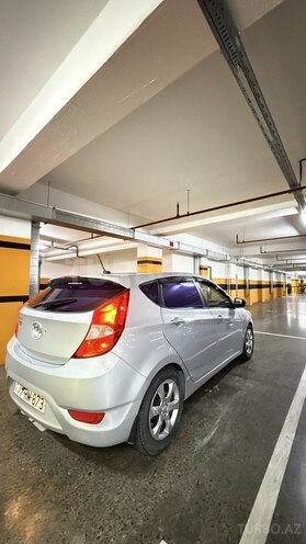Hyundai Accent 2017, 299,338 km - 1.6 l - Bakı