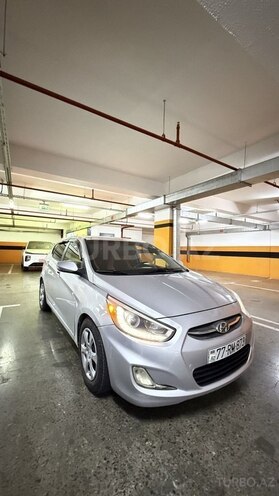 Hyundai Accent 2017, 299,338 km - 1.6 l - Bakı